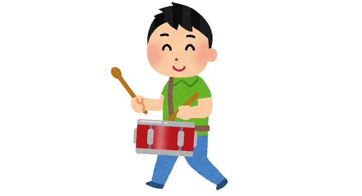 小太鼓を叩く男の子